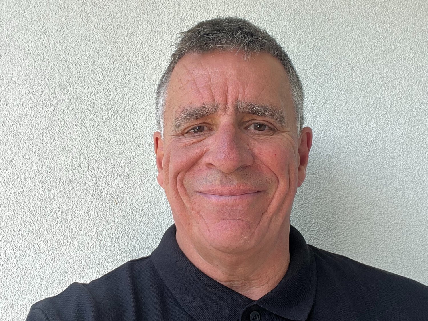 Headshot of Simon Holloway